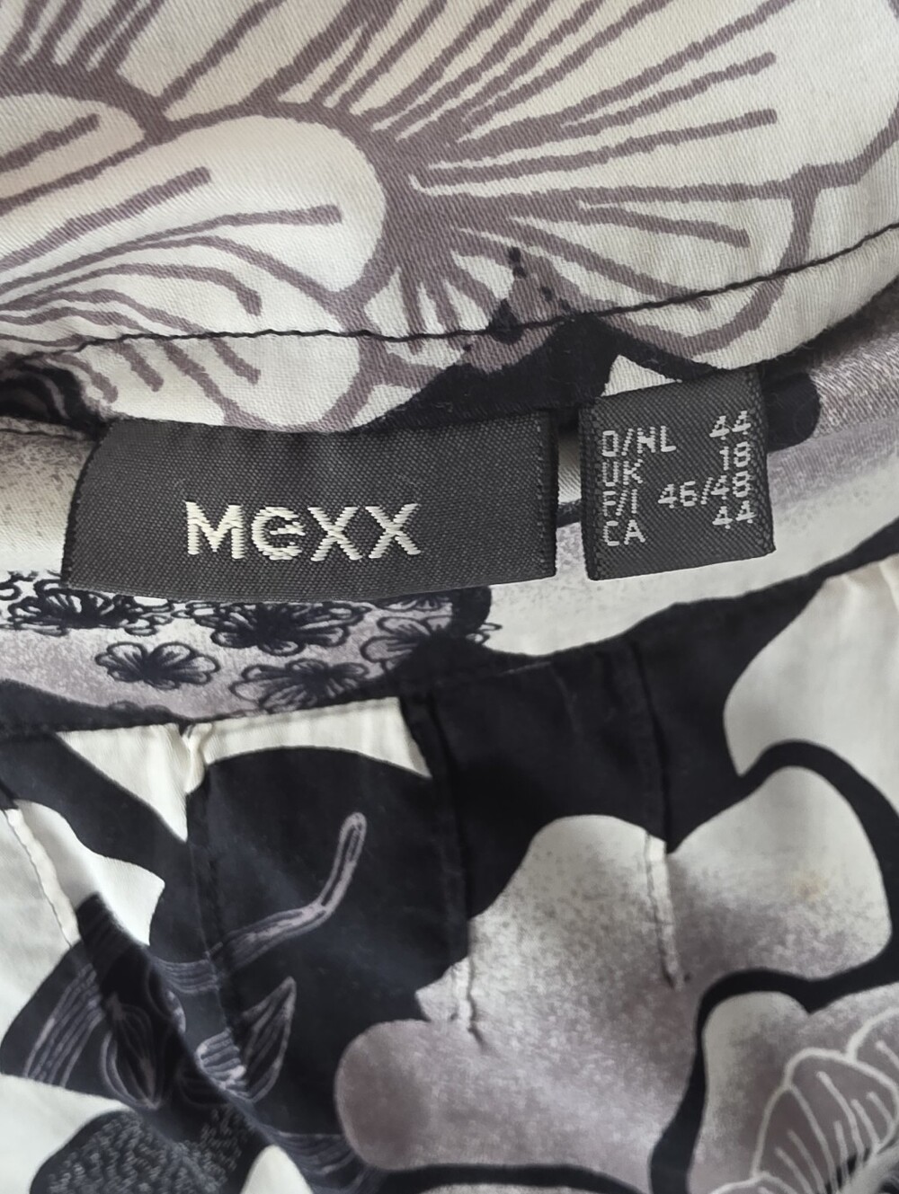 Mexx Black & White Graphic Floral Mini Skirt - Picture 3 of 5